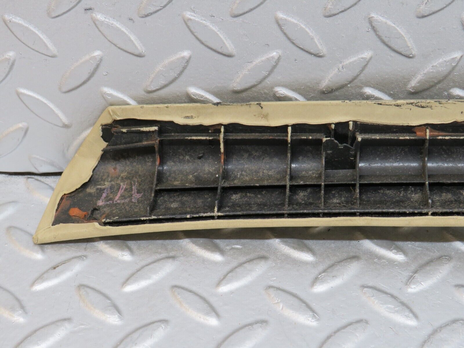 36487 Mercedes-Benz W201 190E 2.0L A Pillar Cover Trim Right Side Beige 2016922089