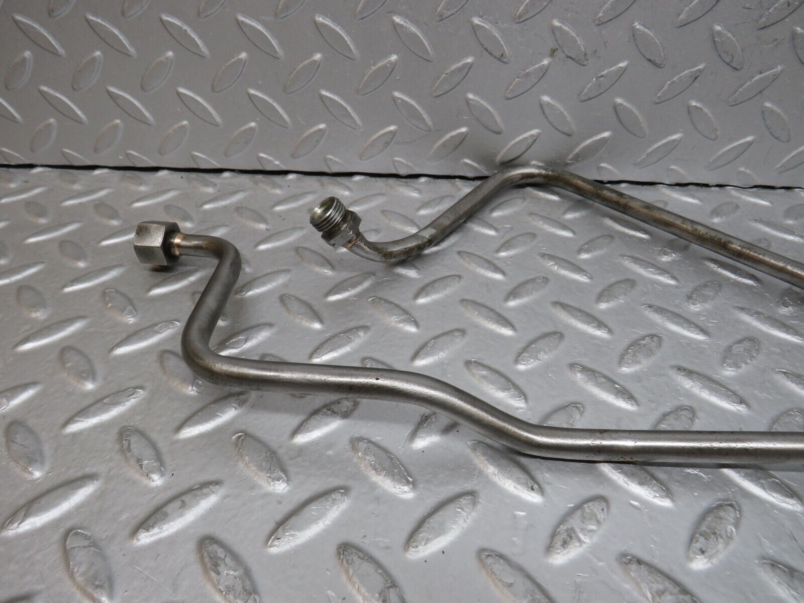 37667 Mercedes-Benz W109 300SEL Power Steering Oil Hose Pipe