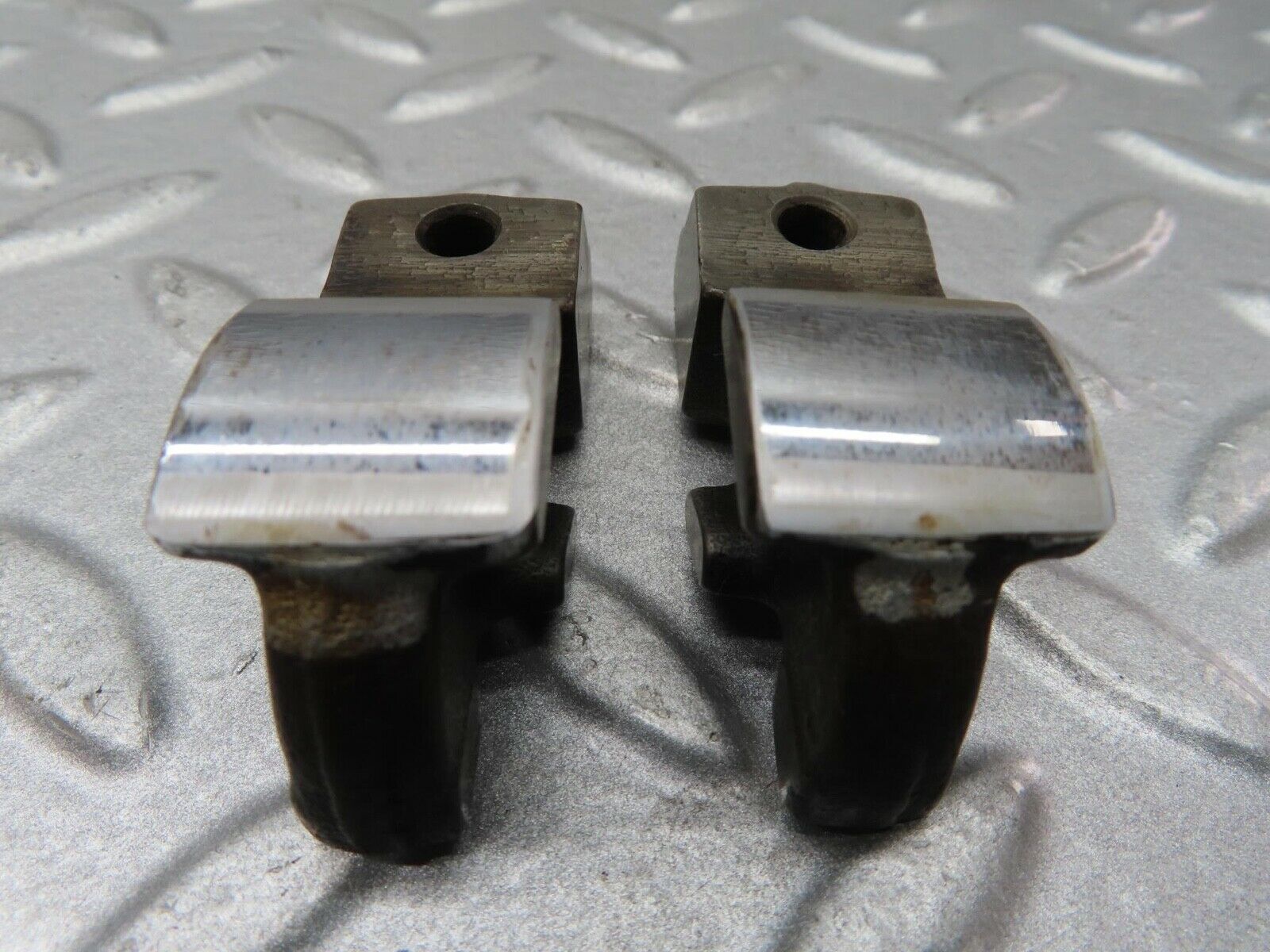 16748 Mercedes-Benz C107 380SLC Valve Rocker Arm