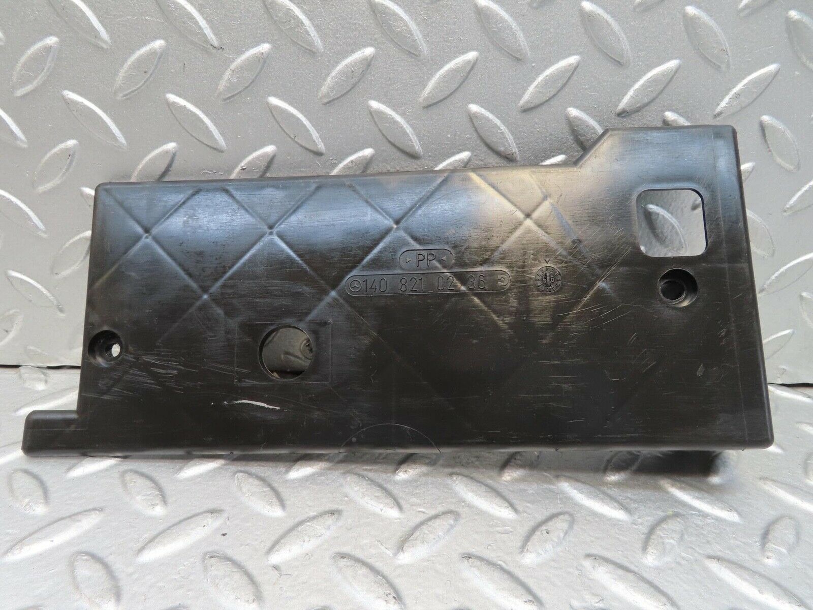 15082 Mercedes-Benz W140 S320 Cable Channel Cover Rear Right 1408210236