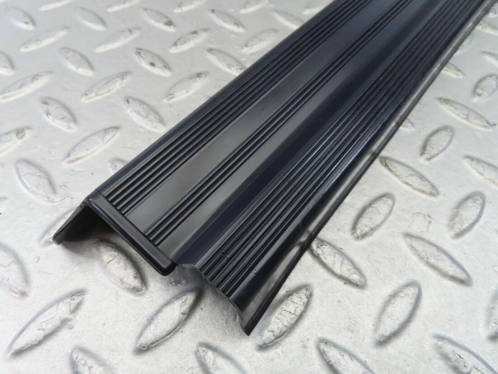 10345 Mercedes-Benz W201 190E Front Right Door Sill Blue