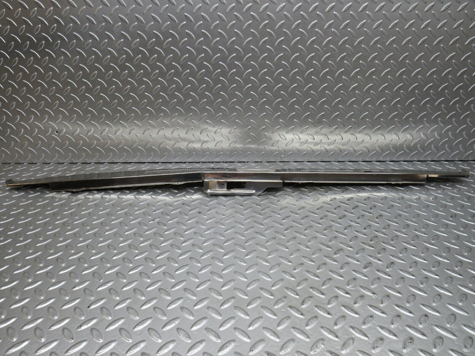 27620 Mercedes-Benz S124 300TE Wagon Trunk Edge Chrome Moulding 1246980089