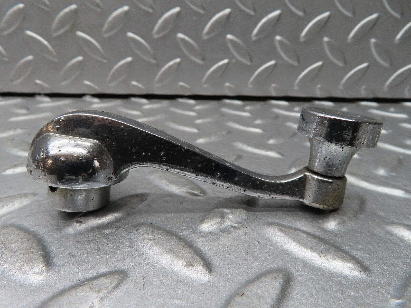 19009 Mercedes-Benz W120 W121 Ponton Window Lifter Crank Handle Chrome