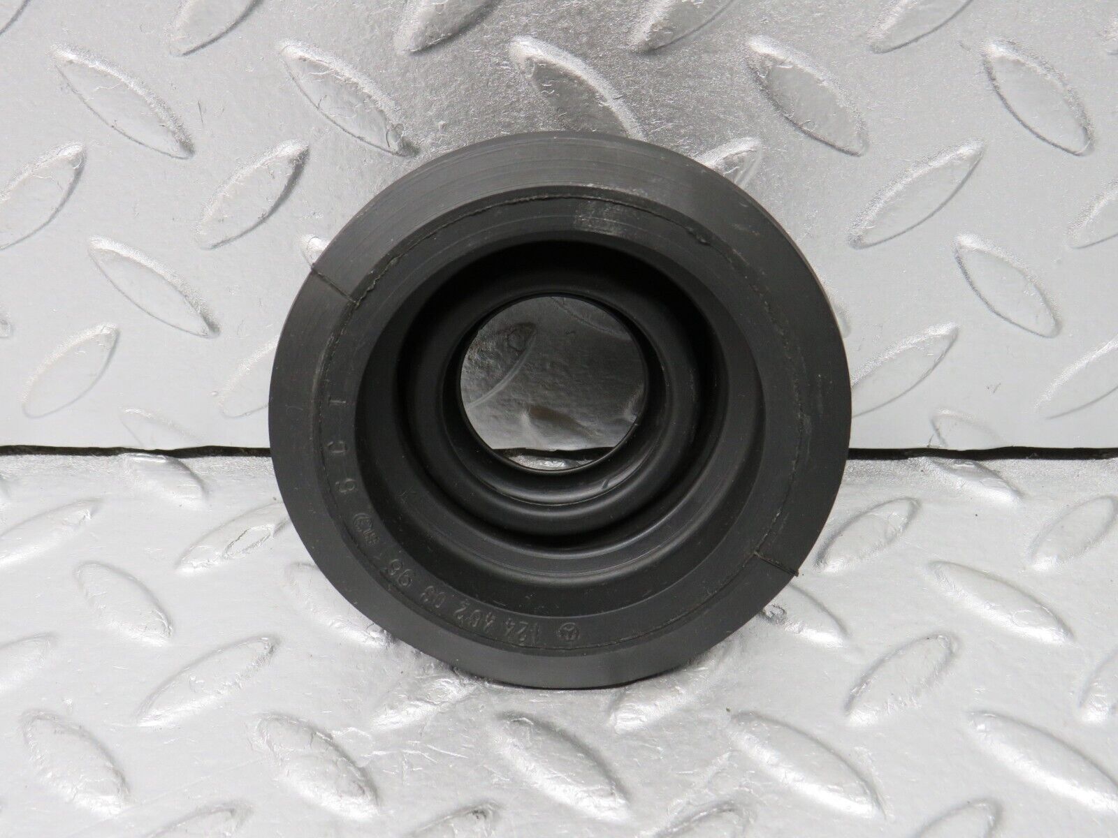 38043 Mercedes-Benz A124 320E Cabriolet Steering Column Rubber 1244620396