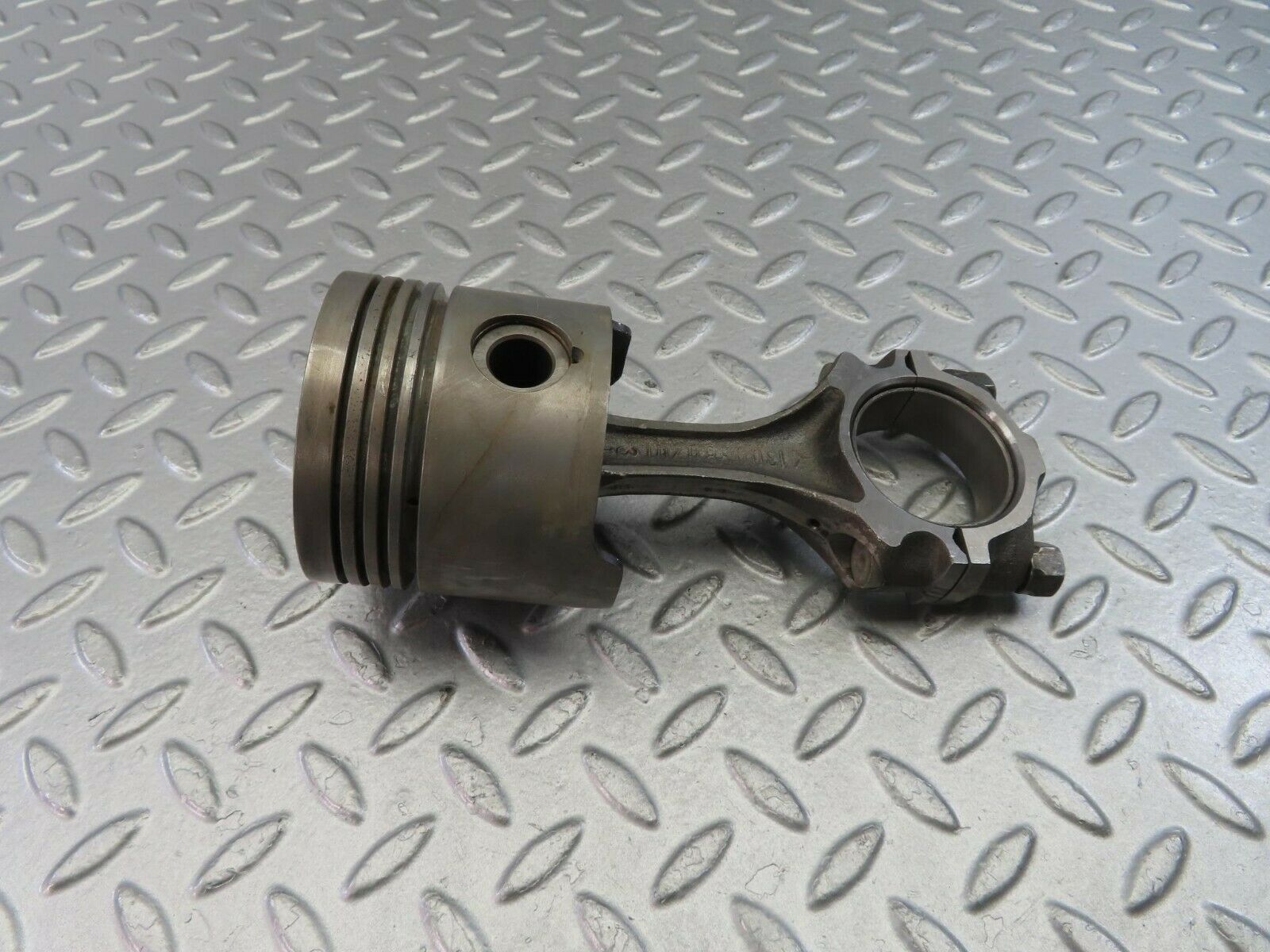 10163 Mercedes-Benz W108 Piston With Connecting Rod 86.49 mm 1300380201