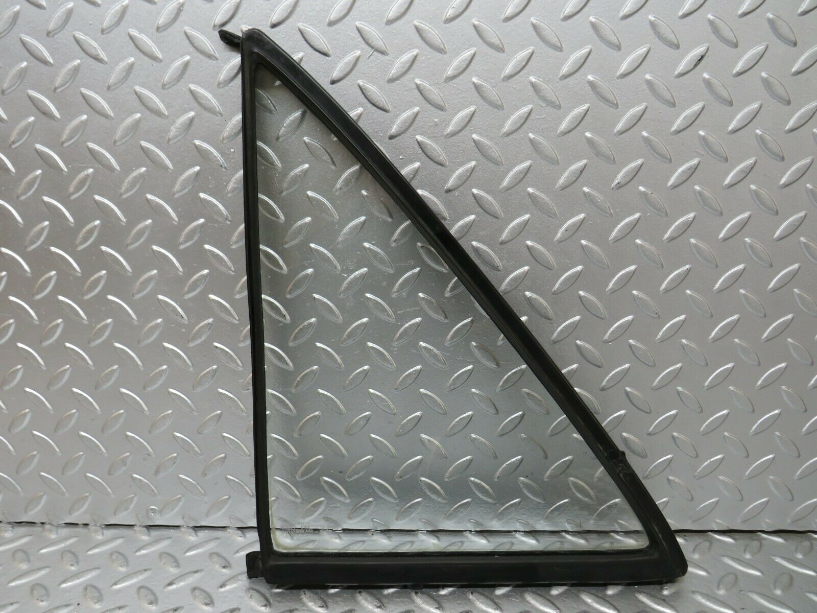 23651 Mercedes-Benz W114 280E Rear Right Quarter Window