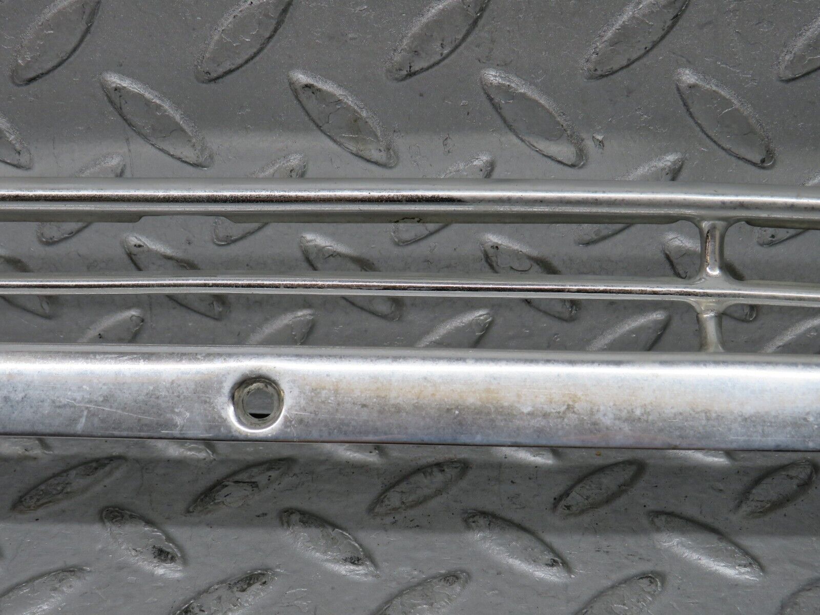 37373 Mercedes-Benz W109 300SEL Air Intake Chrome Grill