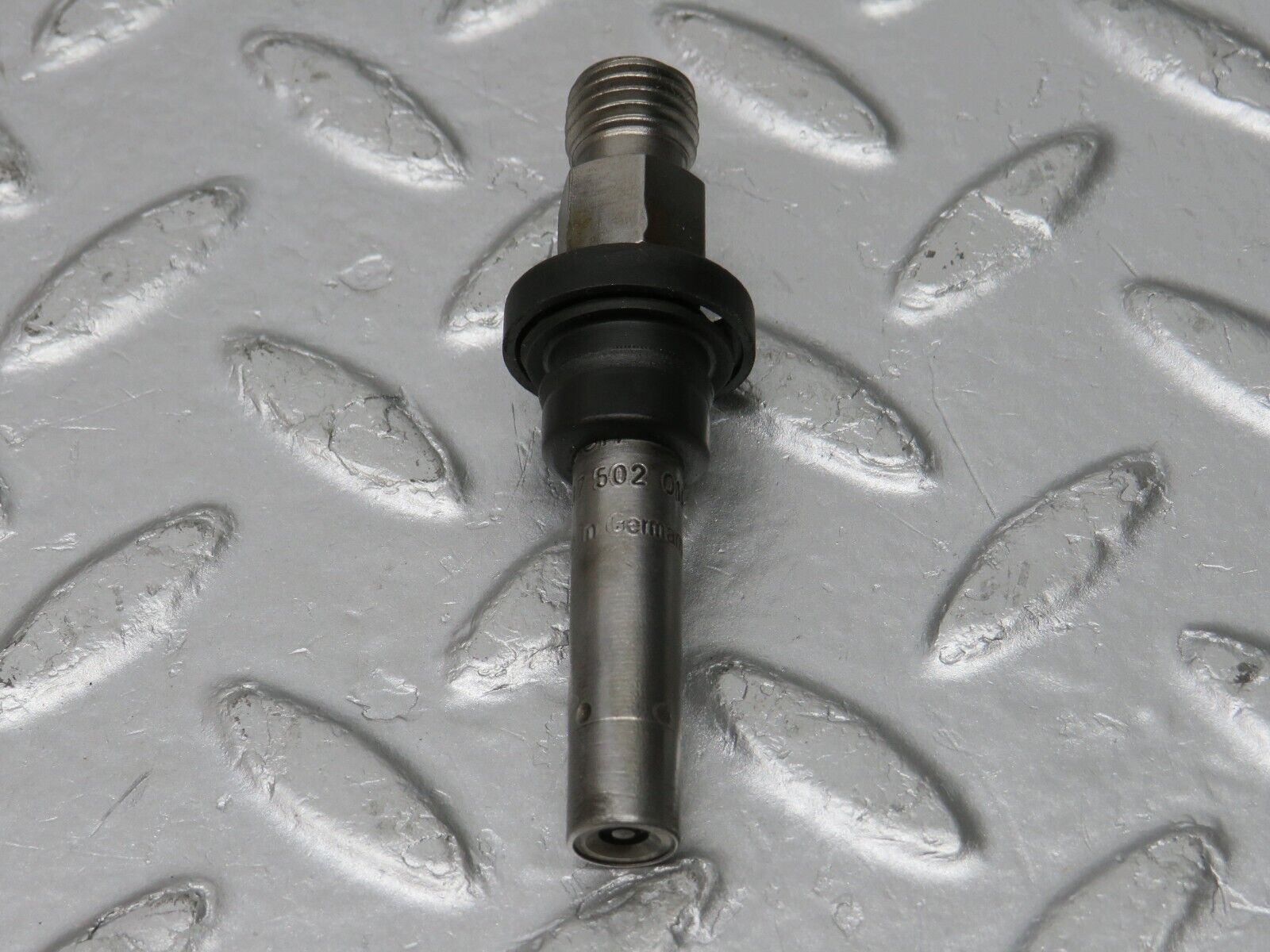 32706 Mercedes-Benz S124 300TE Wagon Fuel Injector Bosch 0437502010