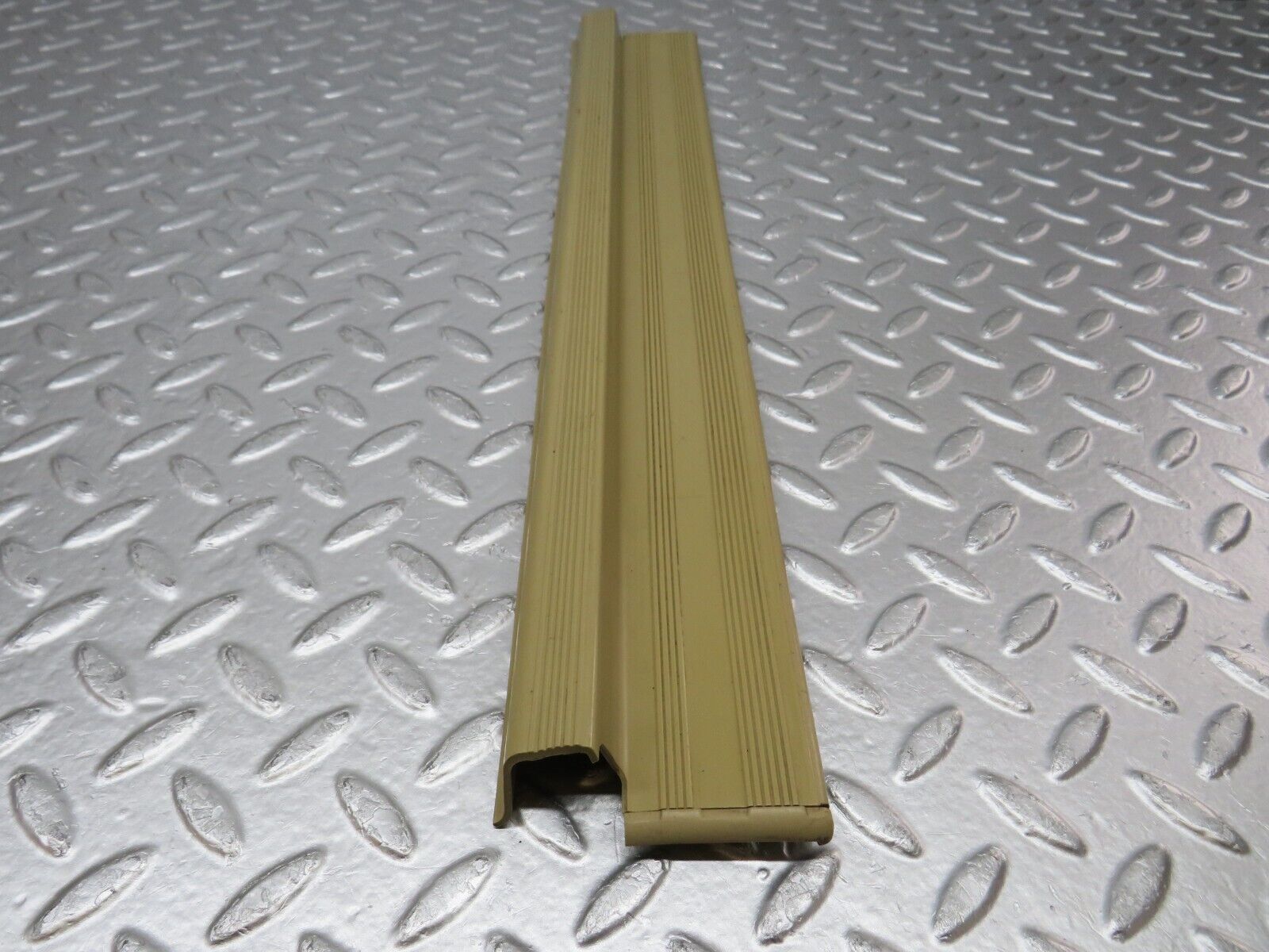 33980 Mercedes-Benz W124 260E Rear Right Door Sill Beige