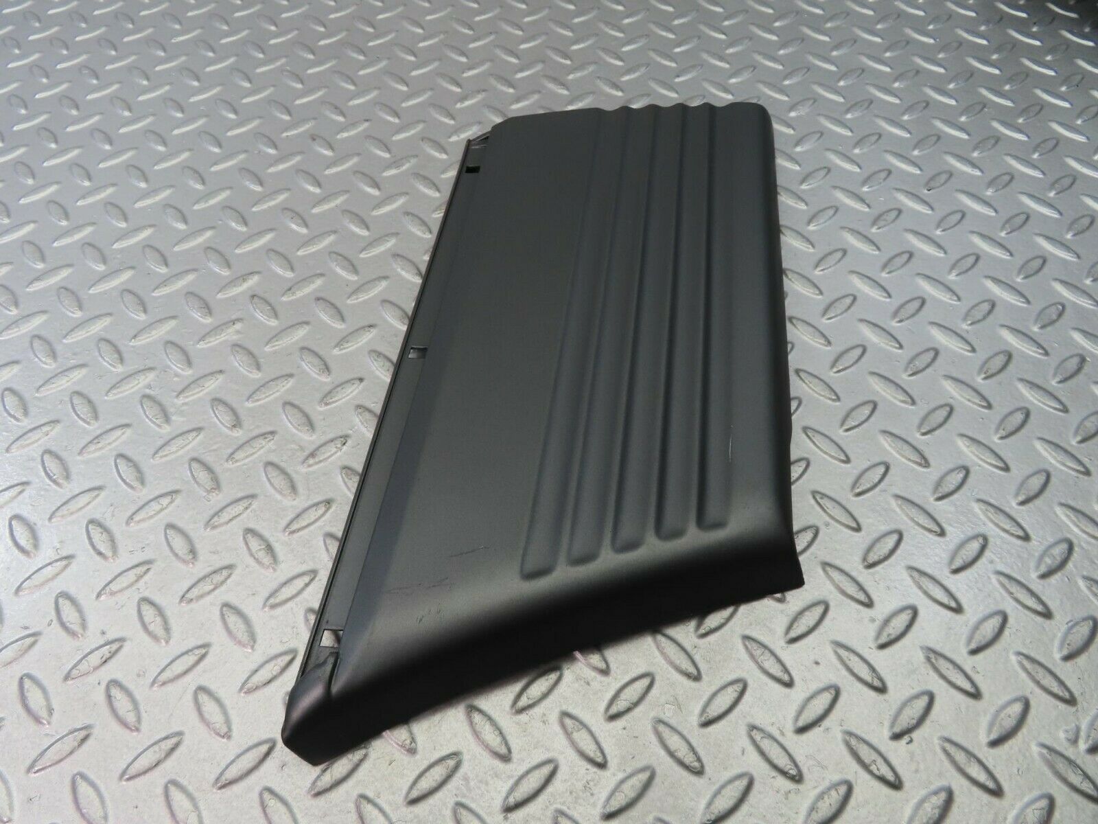 9072 Mercedes-Benz W126 Front Left Fender Wing Moulding Trim 1266902140