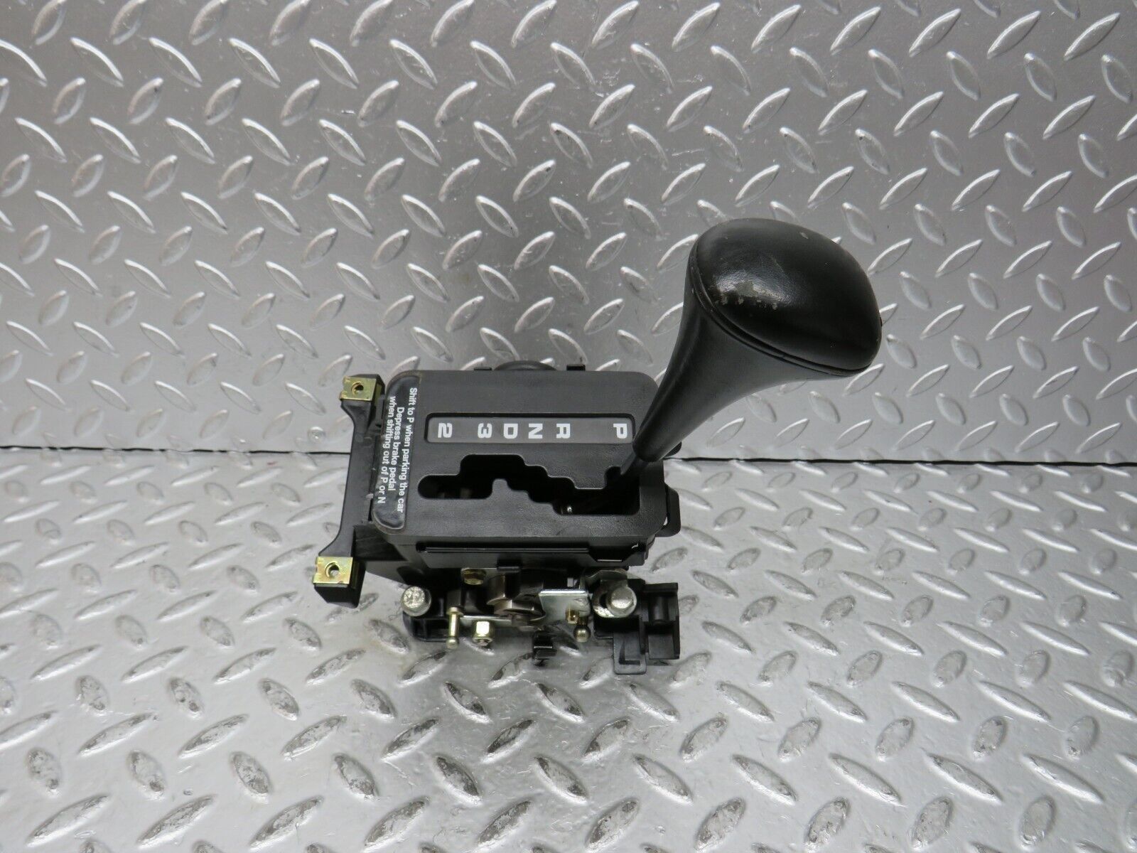 27683 Mercedes-Benz S124 300TE Wagon Automatic Gear Selector 1292670637