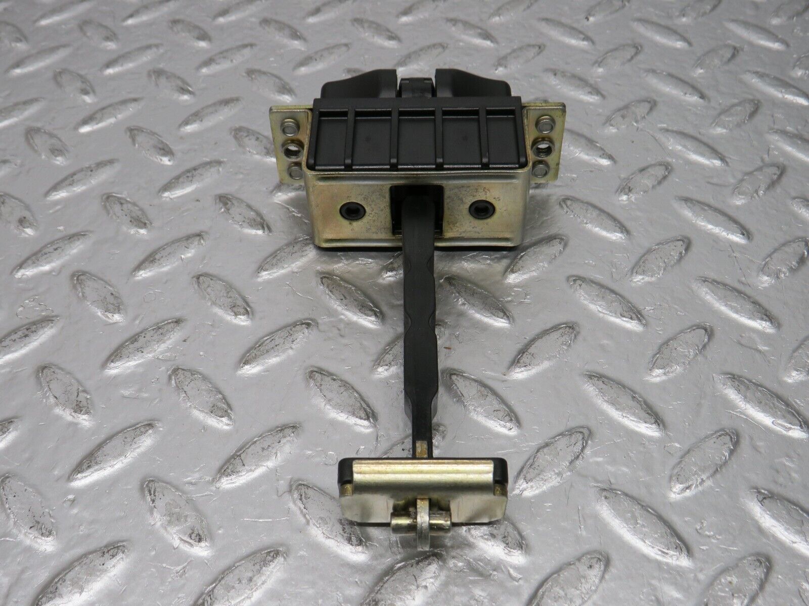 32279 Mercedes-Benz W220 S430 Front Left Door Safety Check Strap