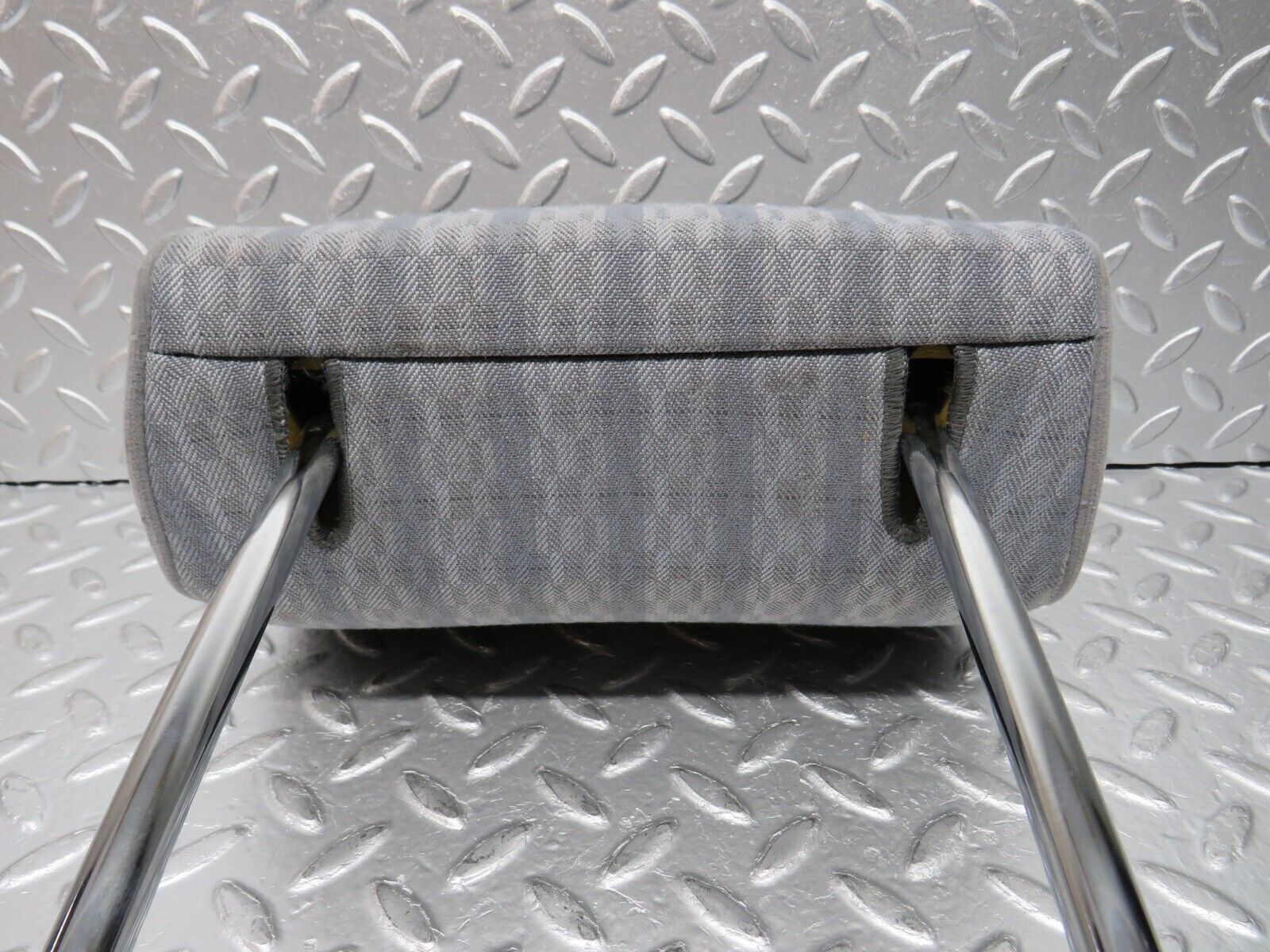 30431 Mercedes-Benz W124 230E Front Seat Headrest