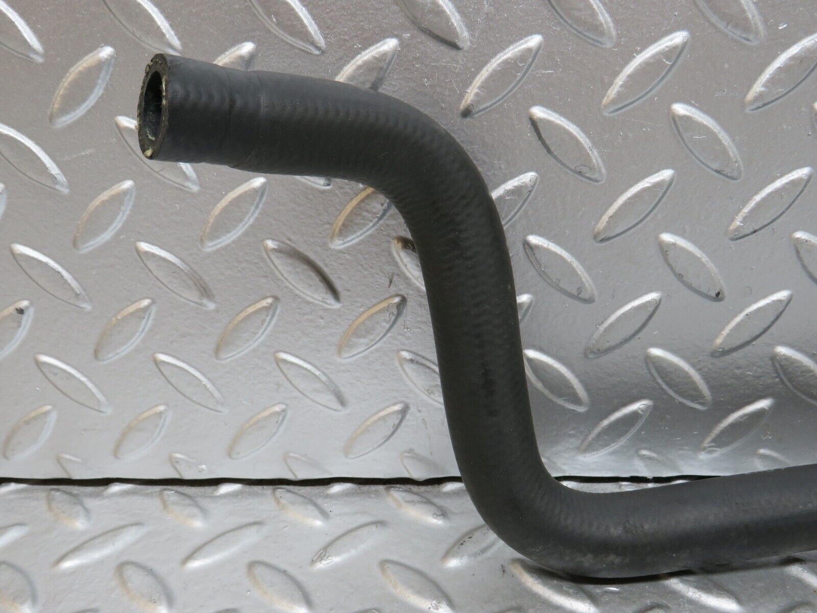 29155 Mercedes-Benz C124 320CE Coupe Heater Hose 1248327093