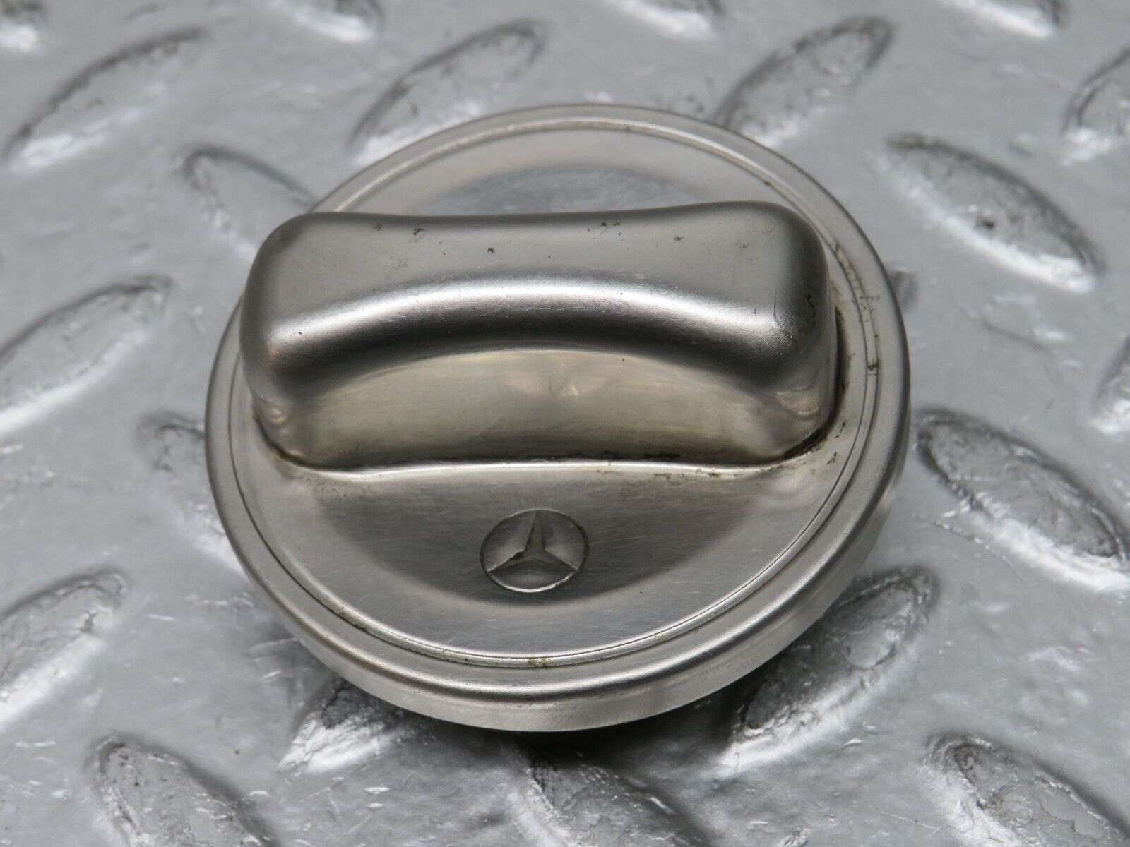 29525 Mercedes-Benz W124 230E Fuel Tank Cap 1244700005