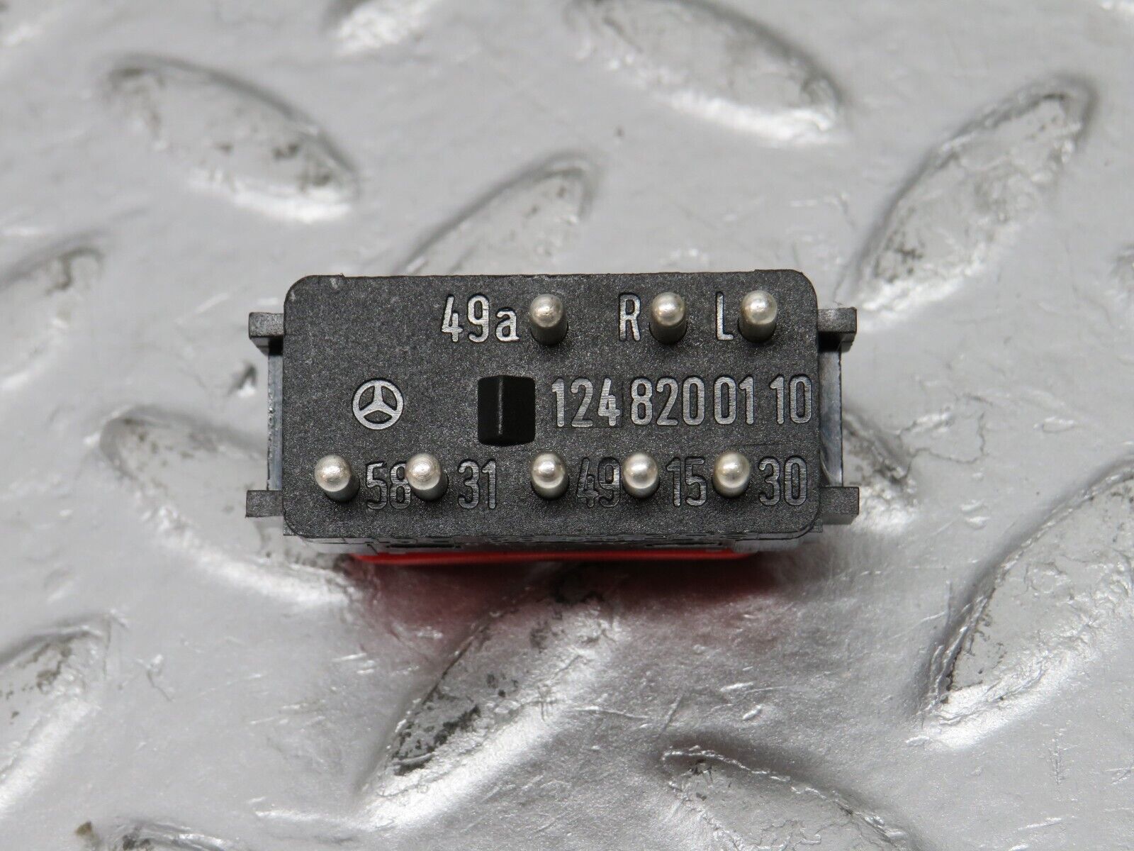 33330 Mercedes-Benz W202 C180 Hazard Warning Light Switch 1248200110