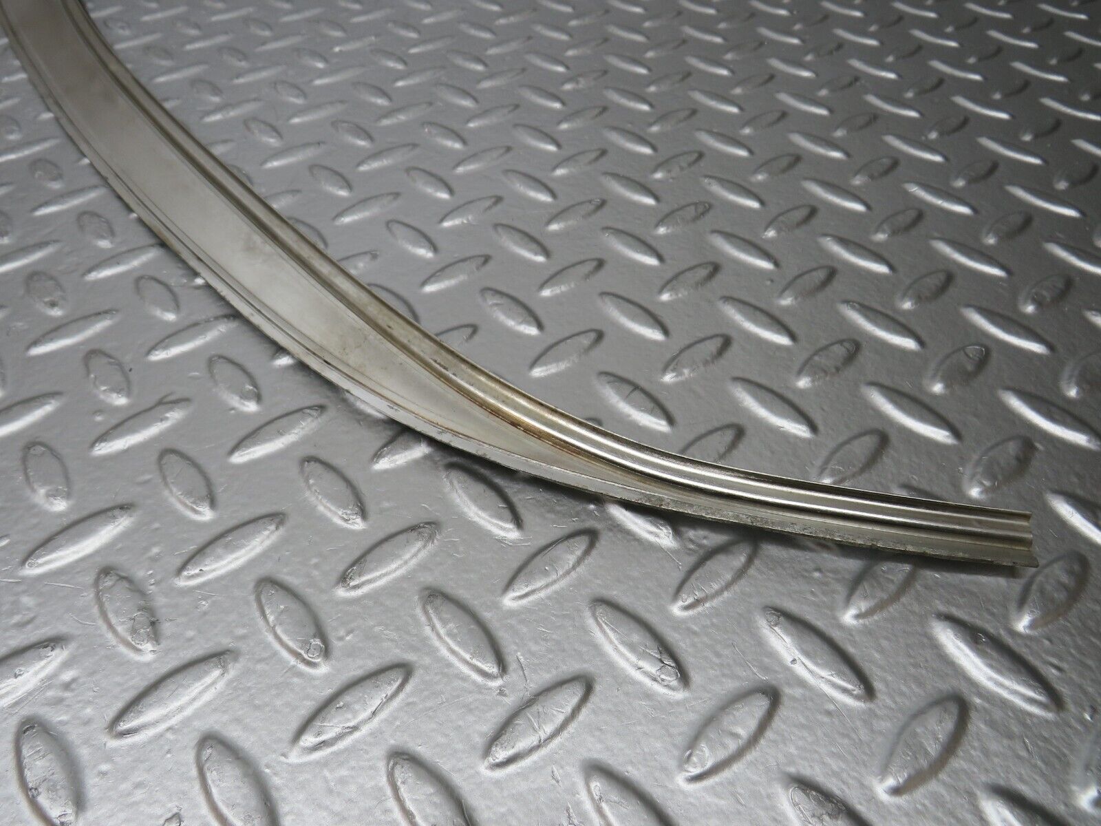 25588 Mercedes-Benz W123 200 C Pillar Exterior Chrome Trim Right Side