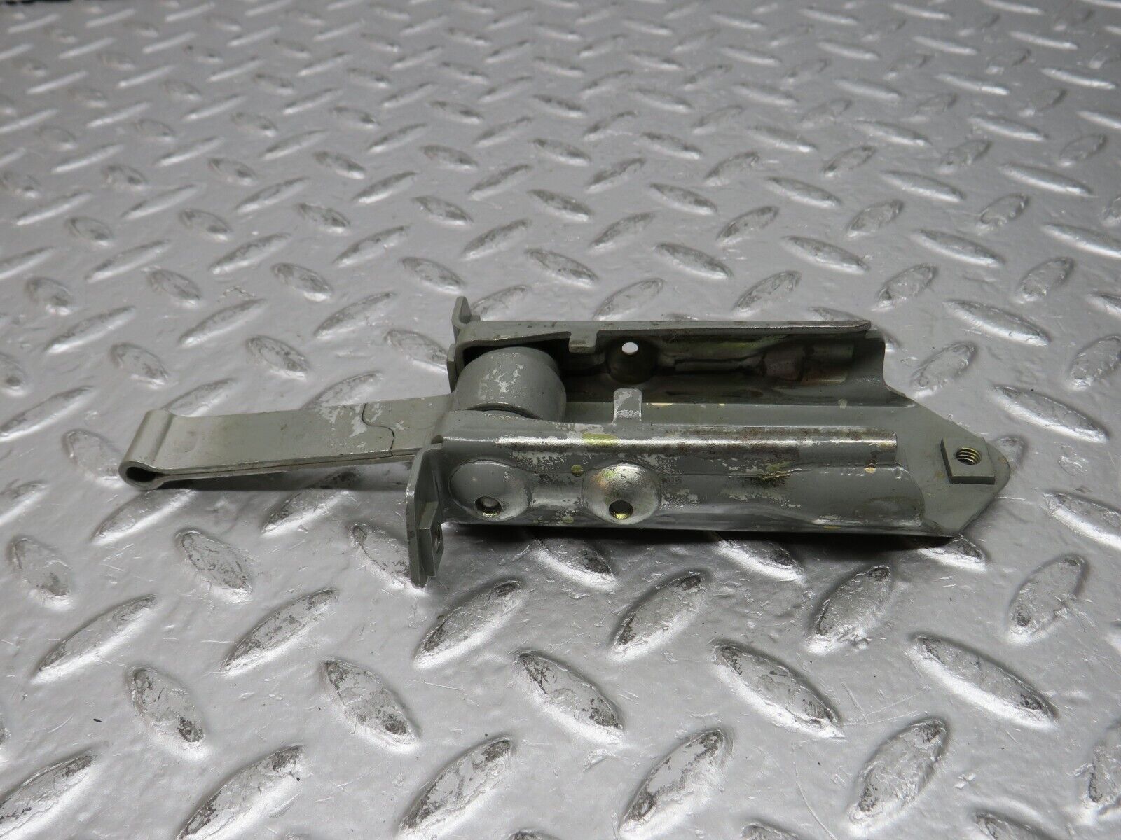 31801 Mercedes-Benz W201 190LE 1.8L Door Safety Check Strap