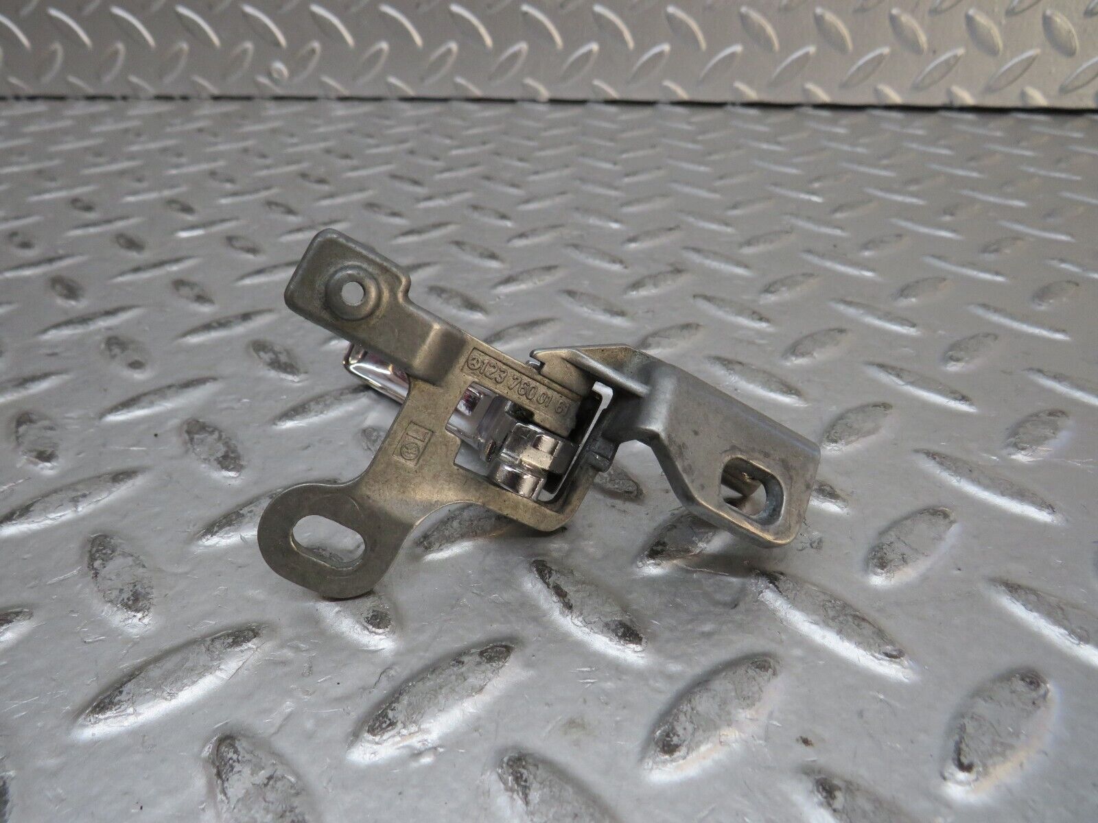 28805 Mercedes-Benz W123 230E Left Door Opener Door Handle 1237600161