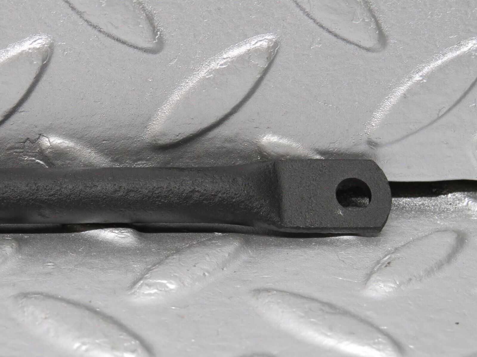 40515 Mercedes-Benz W110 230 Air Intake Manifold Support Bracket