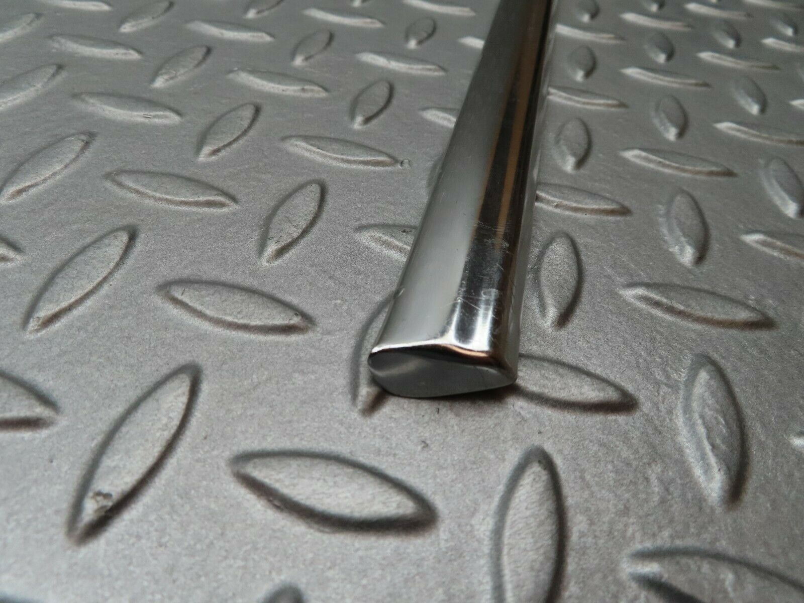 3744 Mercedes-Benz S123 200T Wagon Rear Left Door Chrome Moulding Trim