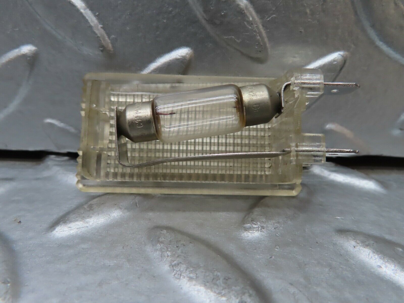 21200 Mercedes-Benz W123 230E Glove Box Light