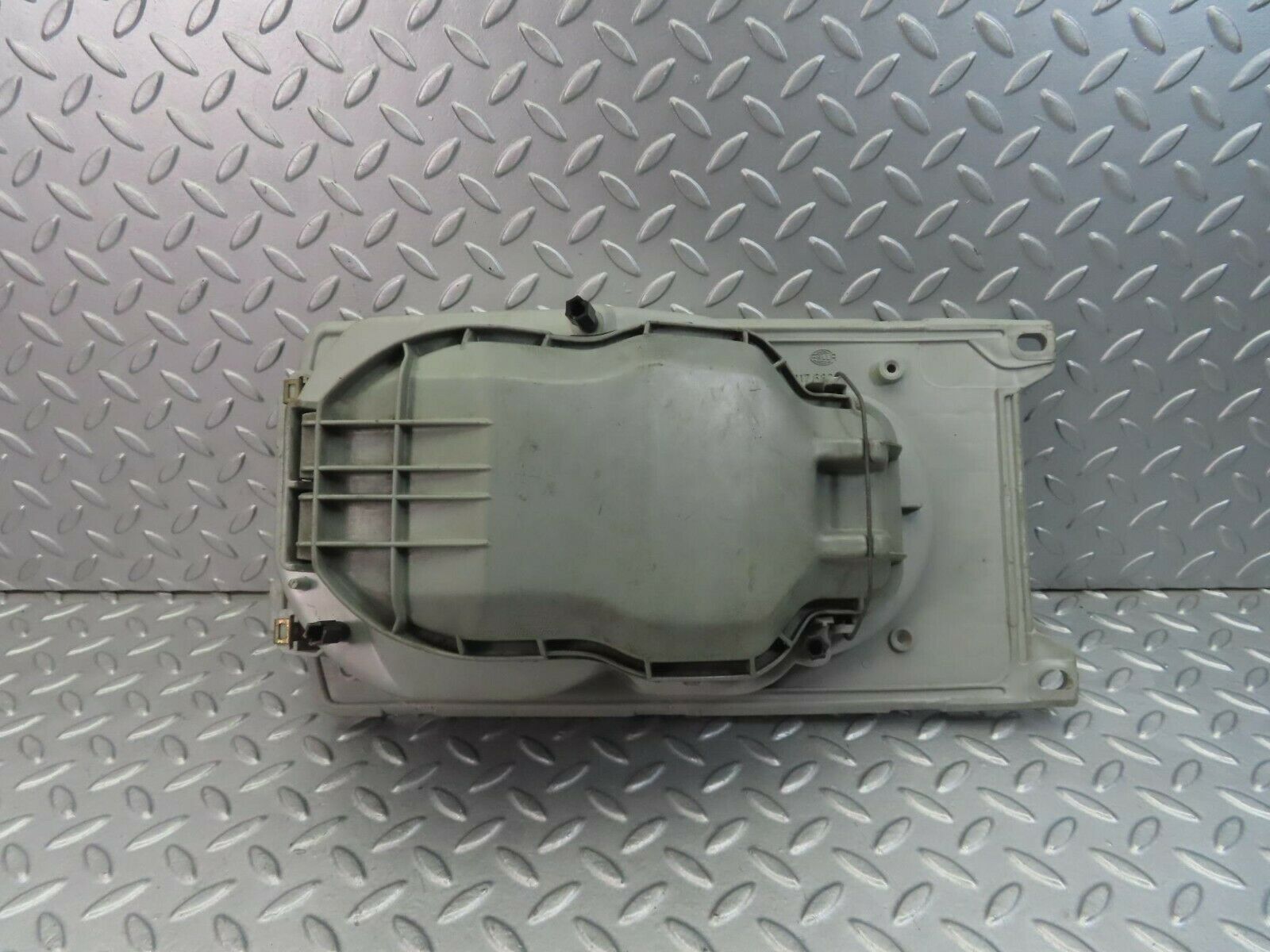 8470 Mercedes-Benz W123 Headlight Housing Hella Left