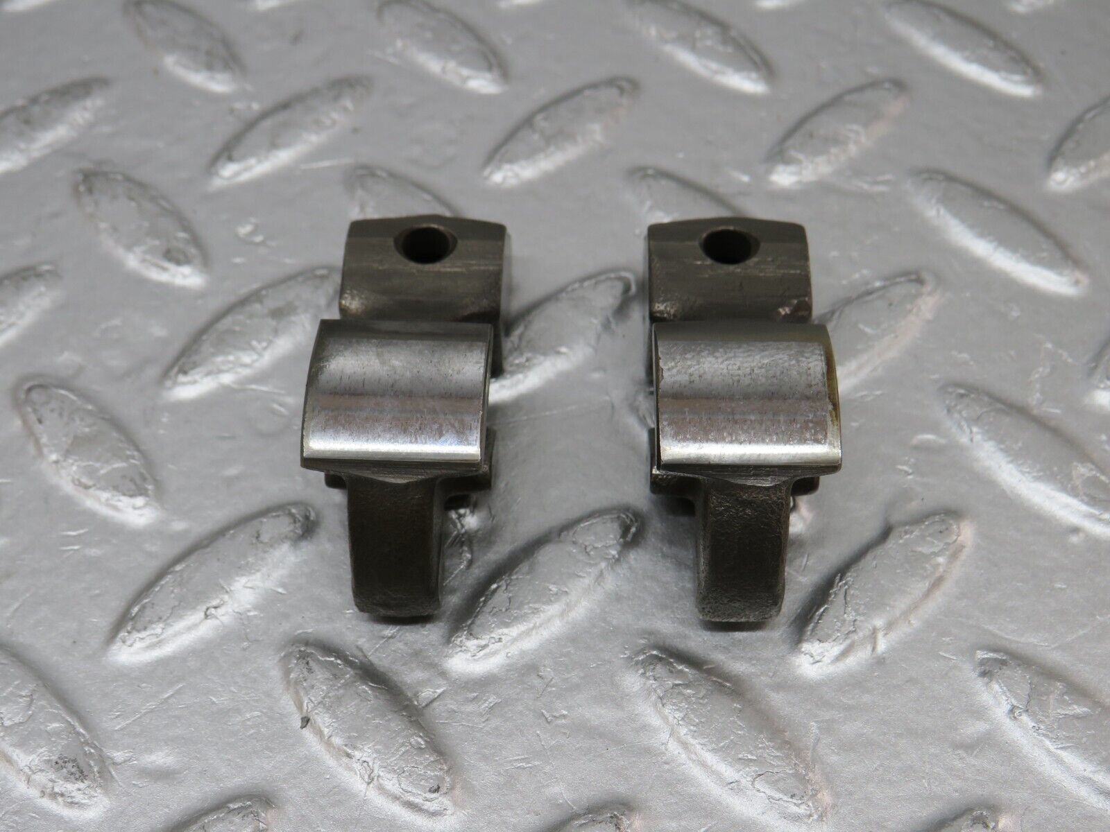 34558 Mercedes-Benz C126 380SEC Coupe Rocker Arm With Valve Tappet