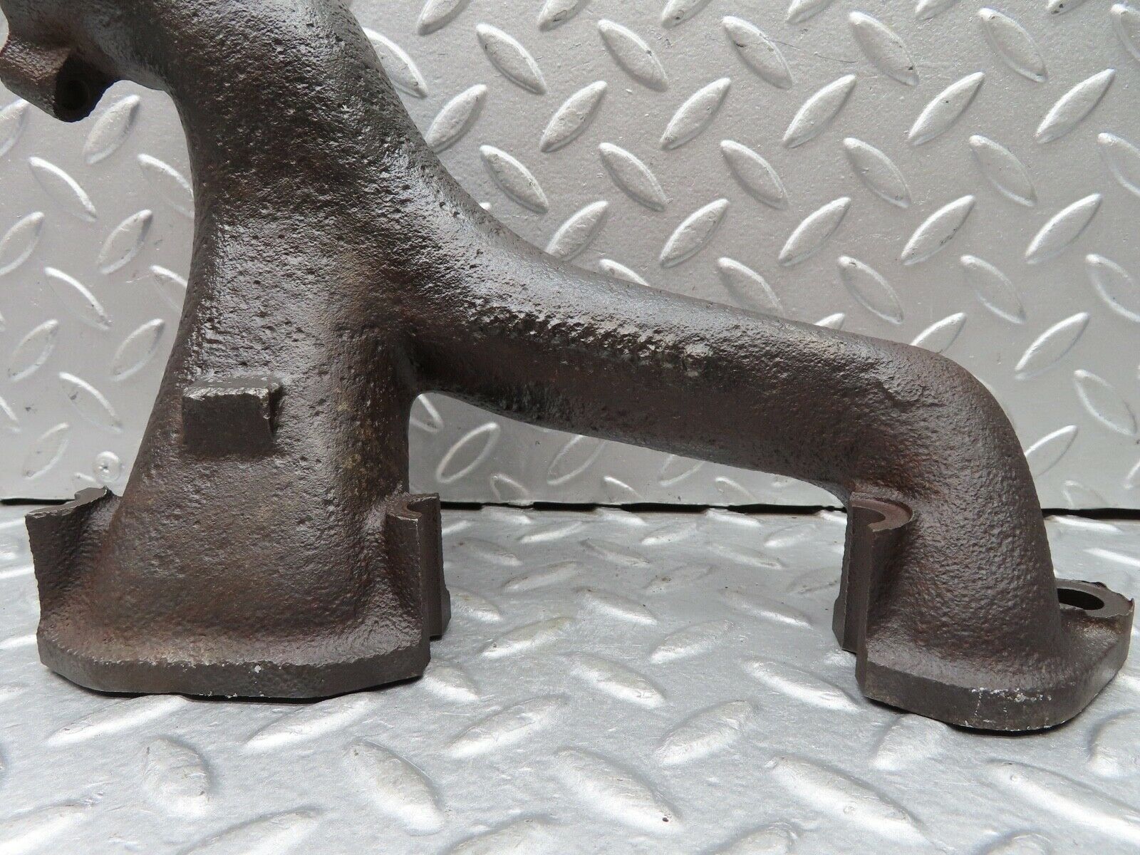 18183 Mercedes-Benz W111 220SE Coupe Exhaust Manifold Cylinder 4-6 1271420502