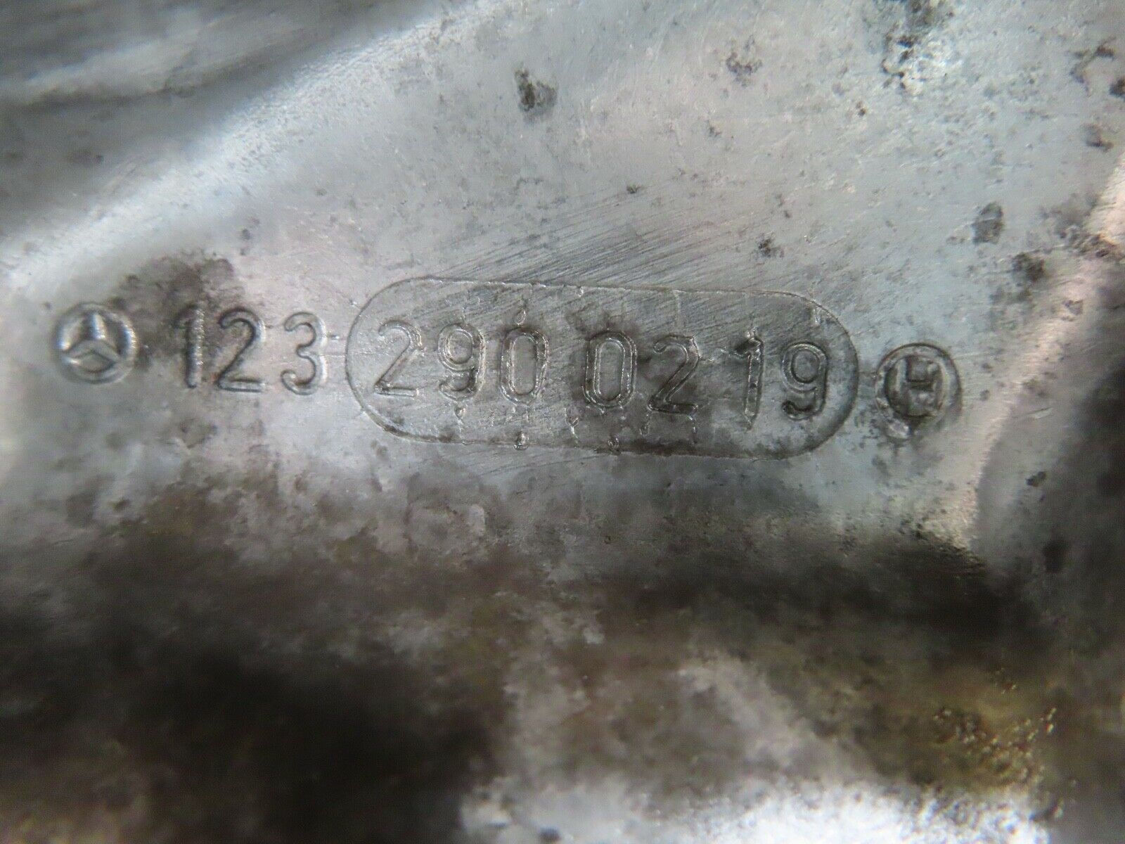 16898 Mercedes-Benz C123 280CE Coupe Brake Pedal Bracket 1232900219