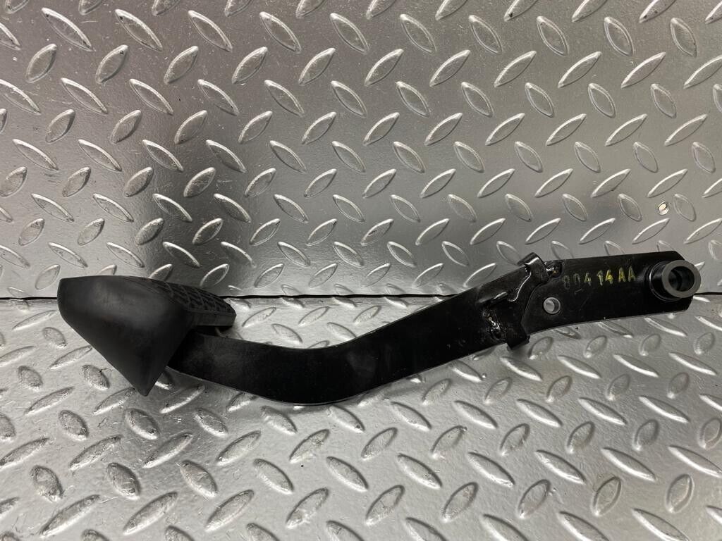 27766 Mercedes-Benz S124 300TE Wagon Brake Pedal With Rubber 1232910082