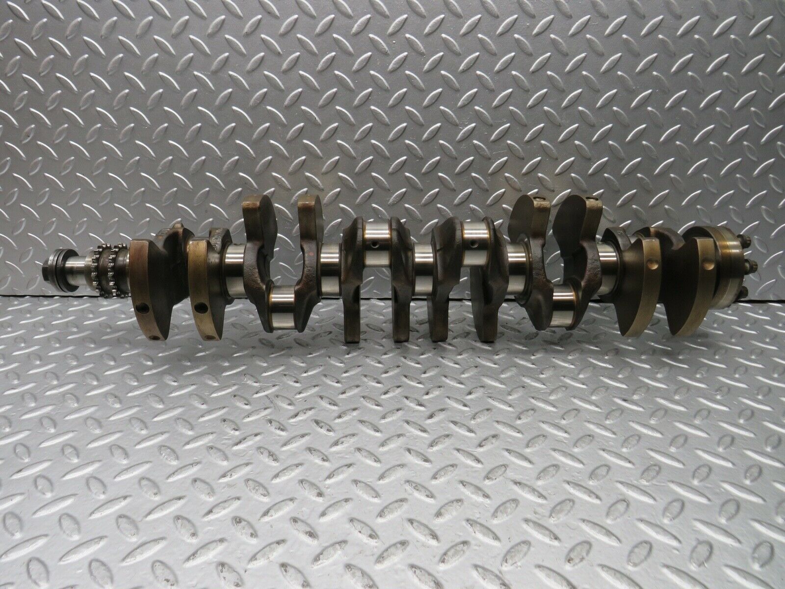 21781 Mercedes-Benz W126 300SE Crankshaft