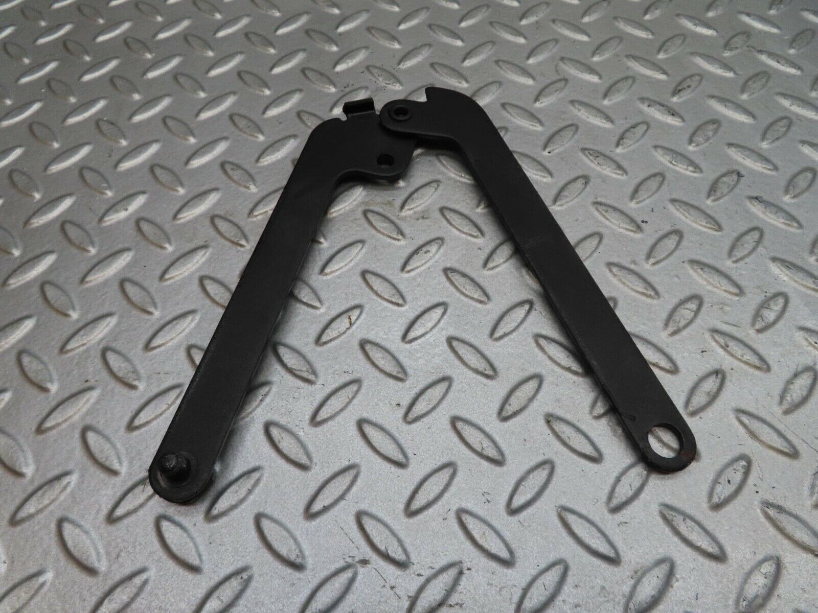 12677 Mercedes-Benz W108 280SE 3.5 Bonnet Hinge Right Side