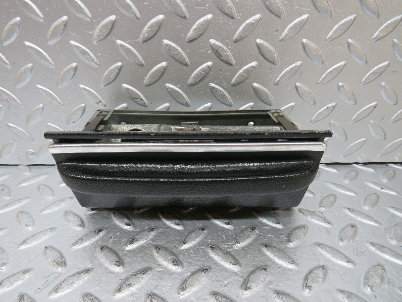26196 Mercedes-Benz W116 450SE Centre Console Ashtray