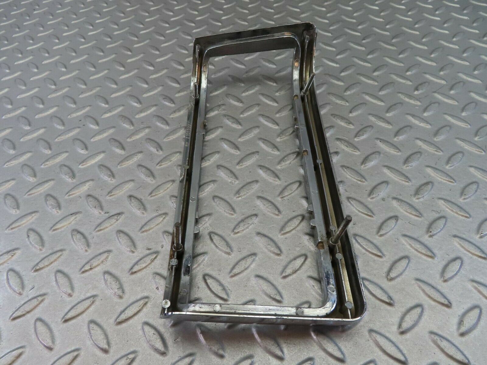 8129 Mercedes-Benz W115 Tail Light Chrome Frame Left