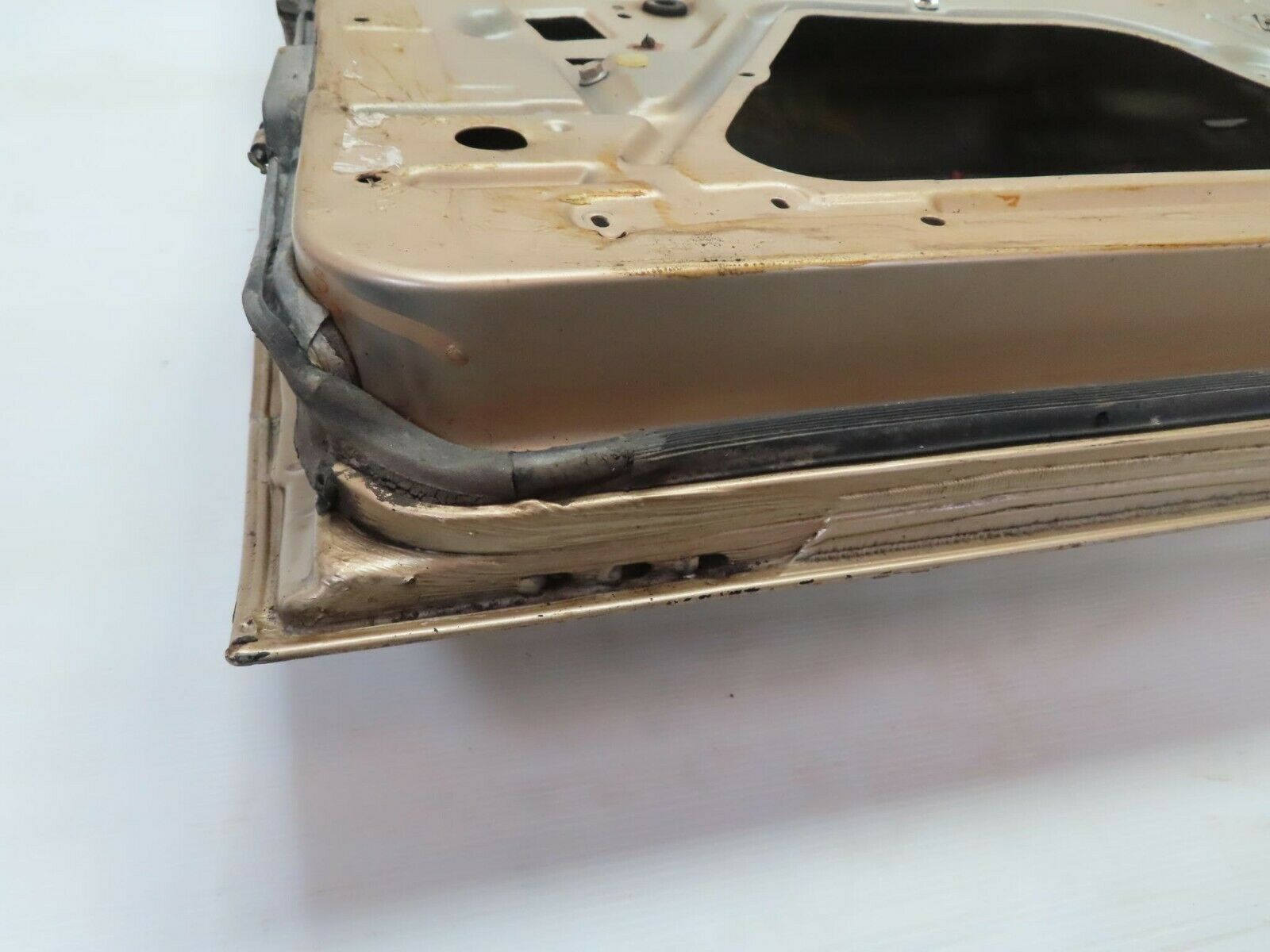 10904 Mercedes-Benz W123 230E Rear Right Door