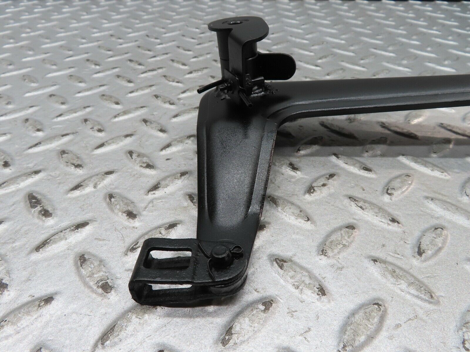 17796 Mercedes-Benz W116 450SEL Handbrake Regulator