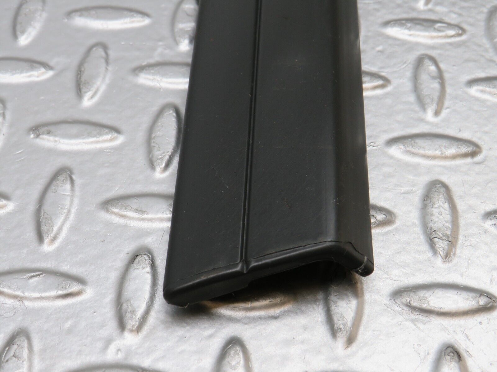 33846 Mercedes-Benz W201 190E 2.0L Front Left Door Lower Moulding Trim