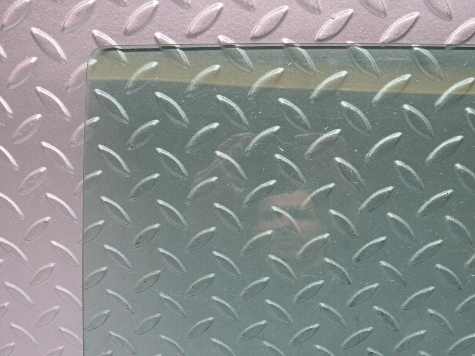 39071 Mercedes-Benz W201 190E 2.6L Rear Left Door Window Glass