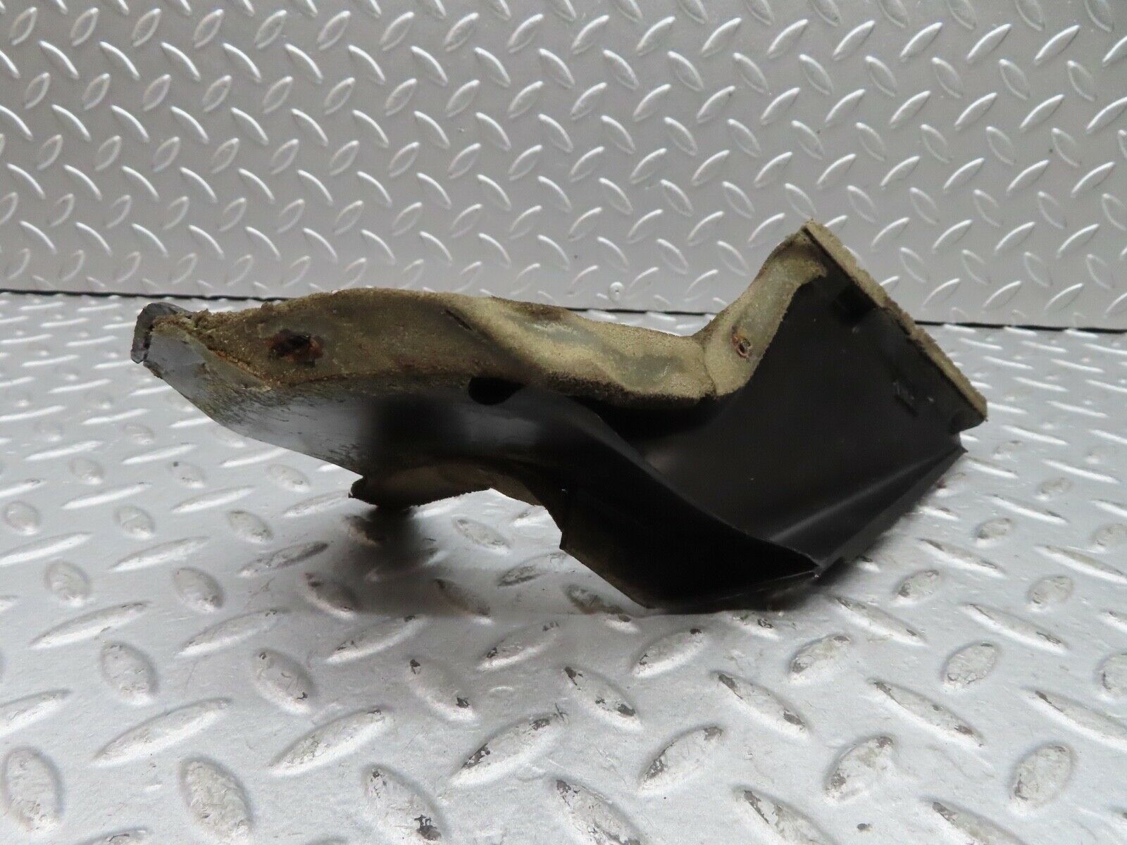 17076 Mercedes-Benz C123 280CE Coupe Water Drain1238300328