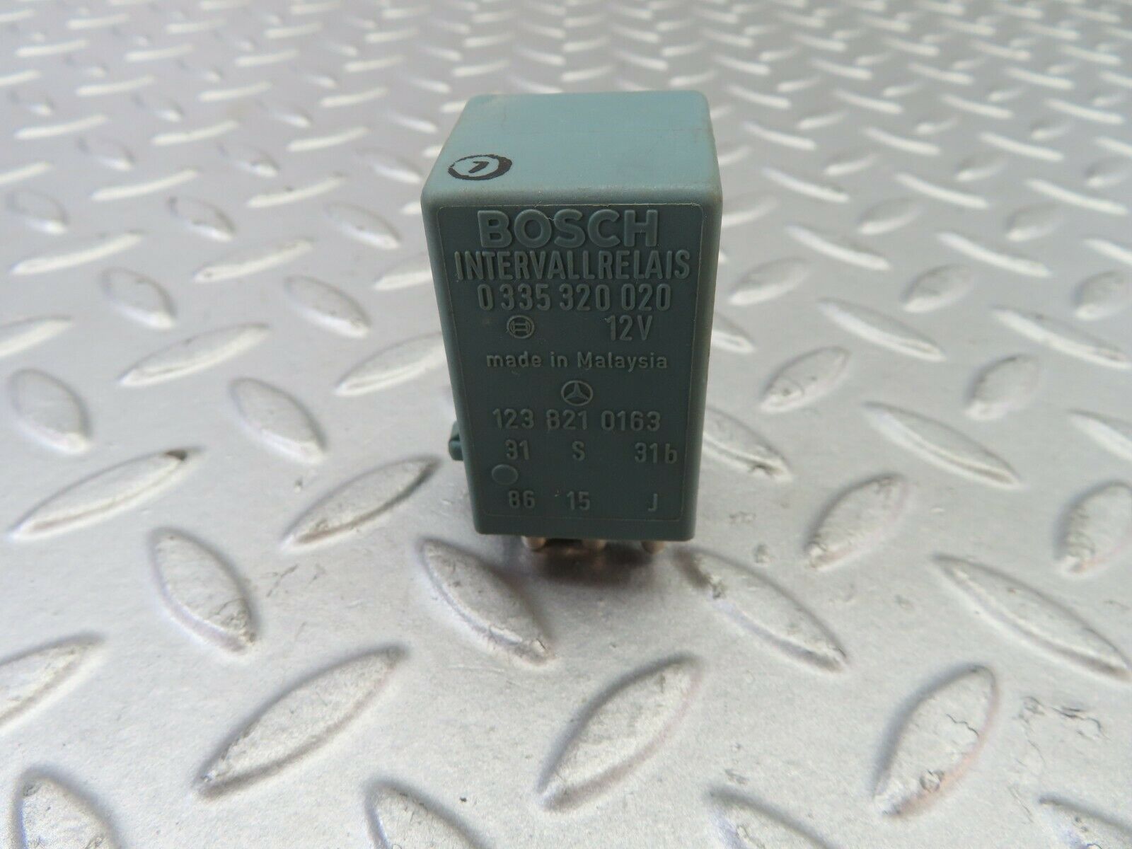 7722 Mercedes-Benz S123 230TE Wagon Wiper Relay 1238210163