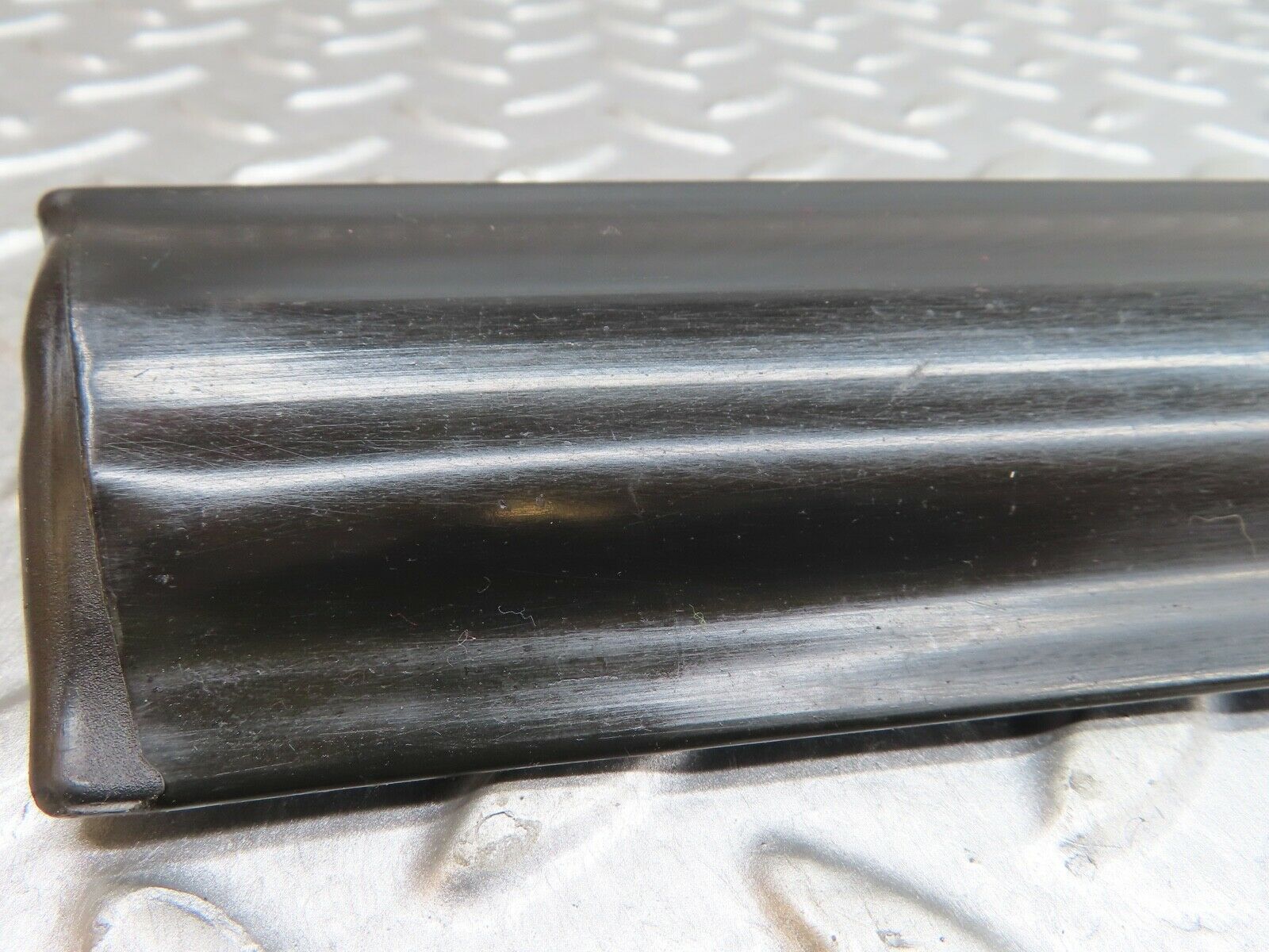 19228 Mercedes-Benz W123 300D Front Left Door Lower Moulding Trim