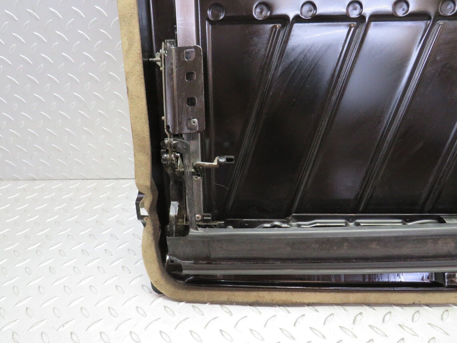 36531 Mercedes-Benz W201 190E 2.0L Power Sunroof Frame