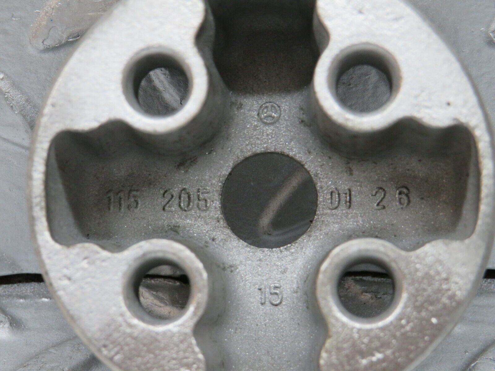 32252 Mercedes-Benz W123 220D Water Pump Spacer 1152050126