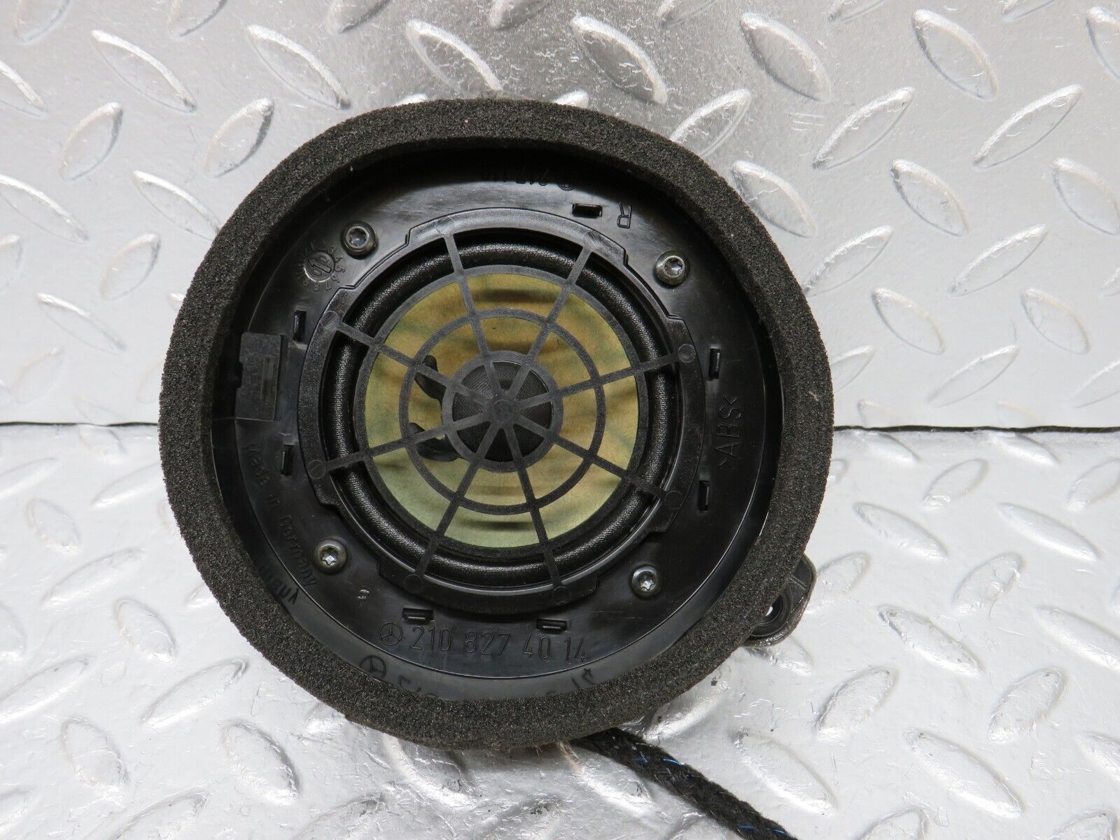 34722 Mercedes-Benz W210 320E Rear Right Door Speaker 2108274014 2108273614