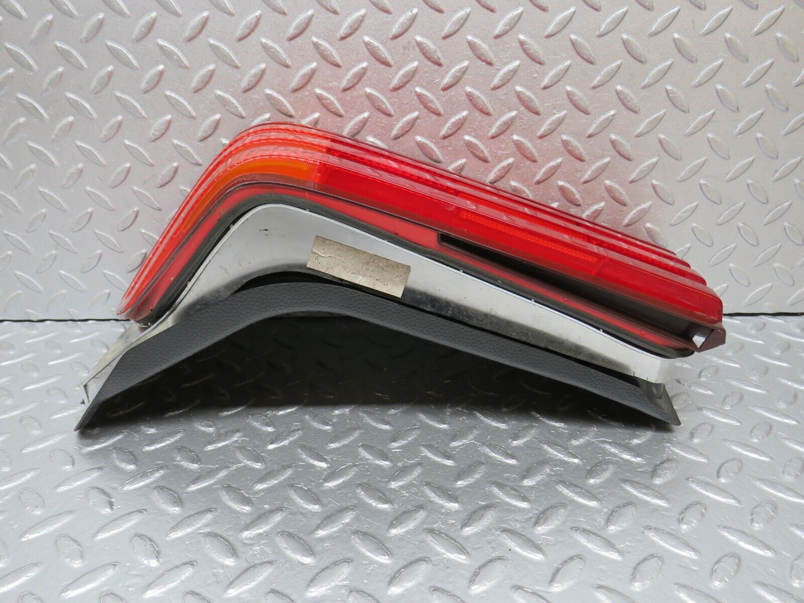 39348 Mercedes-Benz R129 320SL Coupe Tail Light Right Side