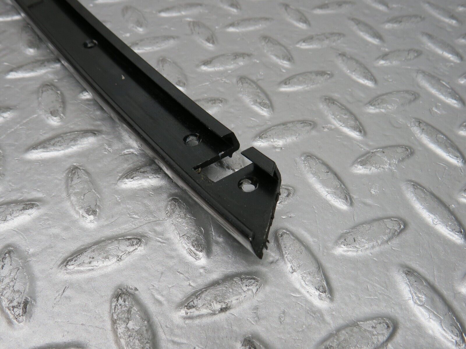 37894 Mercedes-Benz A124 320E Cabriolet A Pillar Sealing Rail Trim Right Side