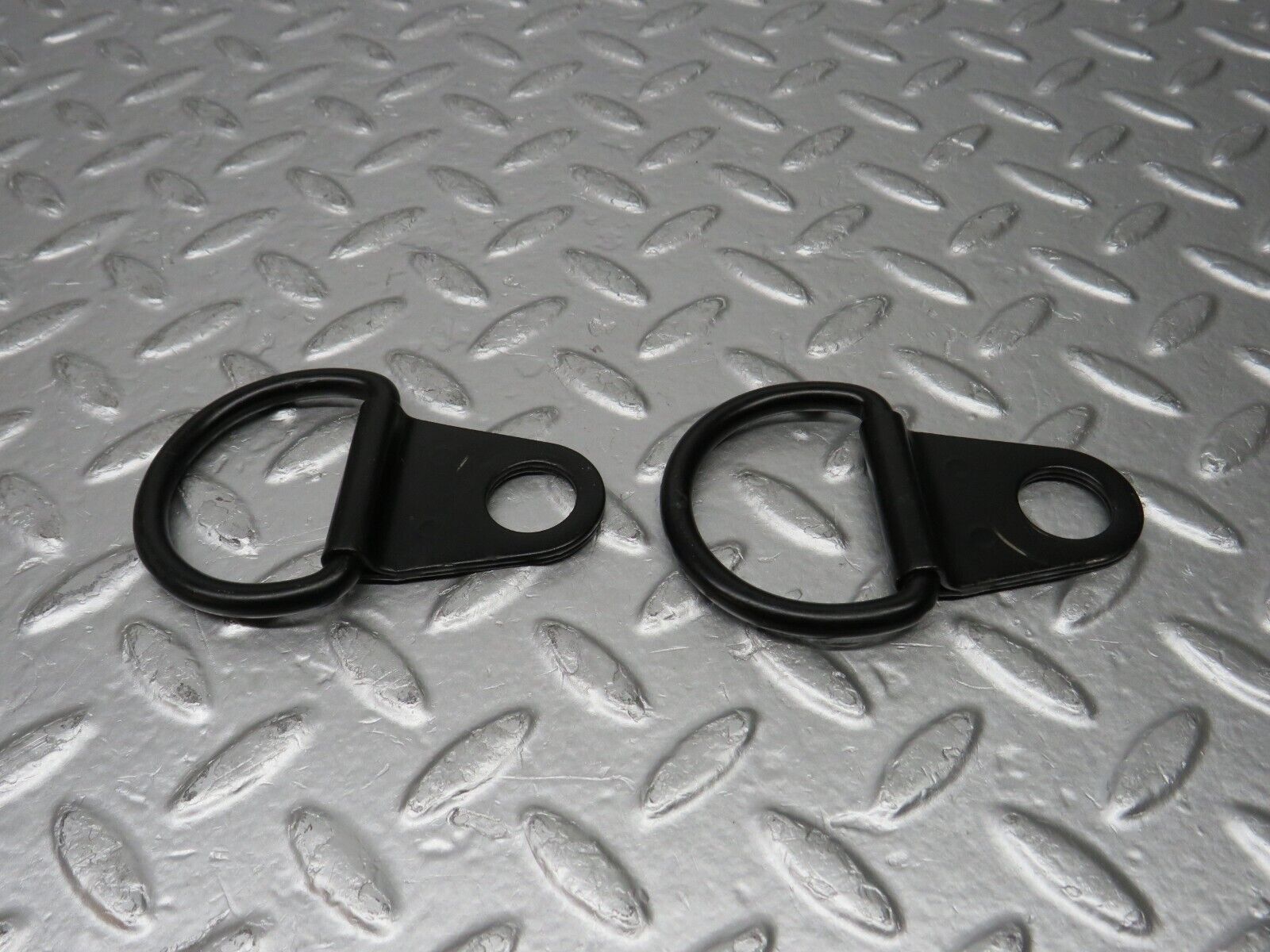 31387 Mercedes-Benz S124 220TE Wagon Trunk Cargo Hook Clip