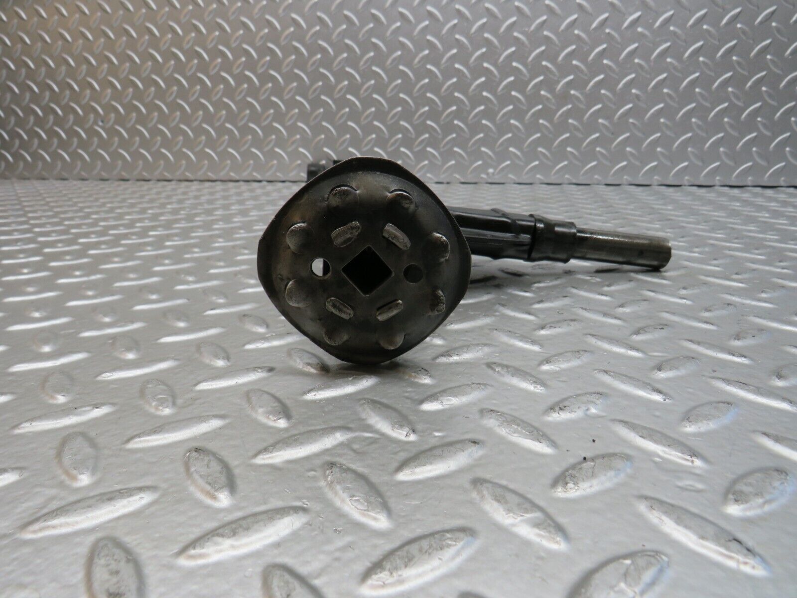 27794 Mercedes-Benz S124 300TE Wagon Car Jack 1405830015