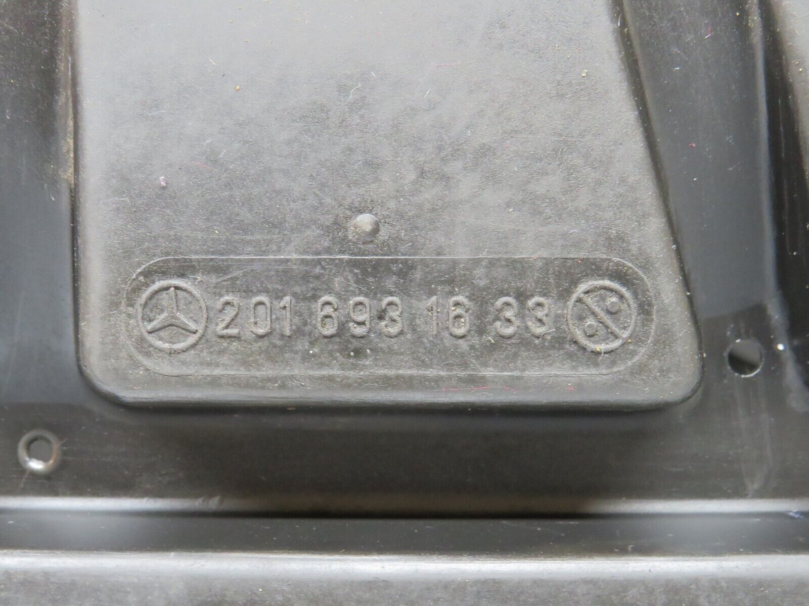 25167 Mercedes-Benz W201 190D Boot Trunk Spare Wheel Cover 2016931633